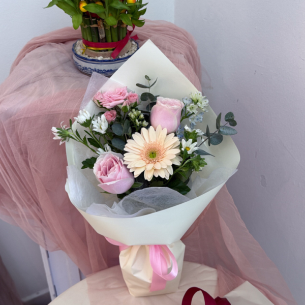 Fresh Flower Bouquet | Pleasure in Mini Size